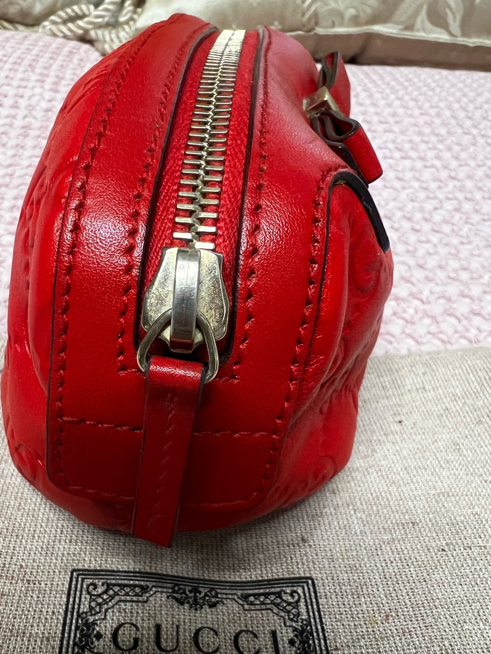 Gucci Guccissima Red Leather Bow Cosmetic Pouch 282642 - Picture 8 of 11